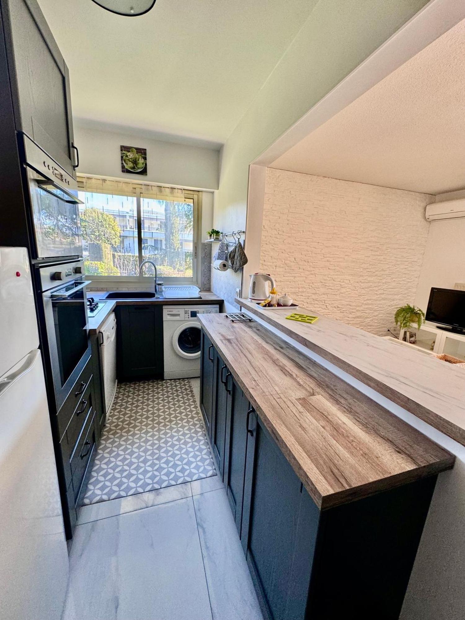 Apt "Laura" Terrasse - Parking - Plage - 5Pers Juan-les-Pins Exterior photo