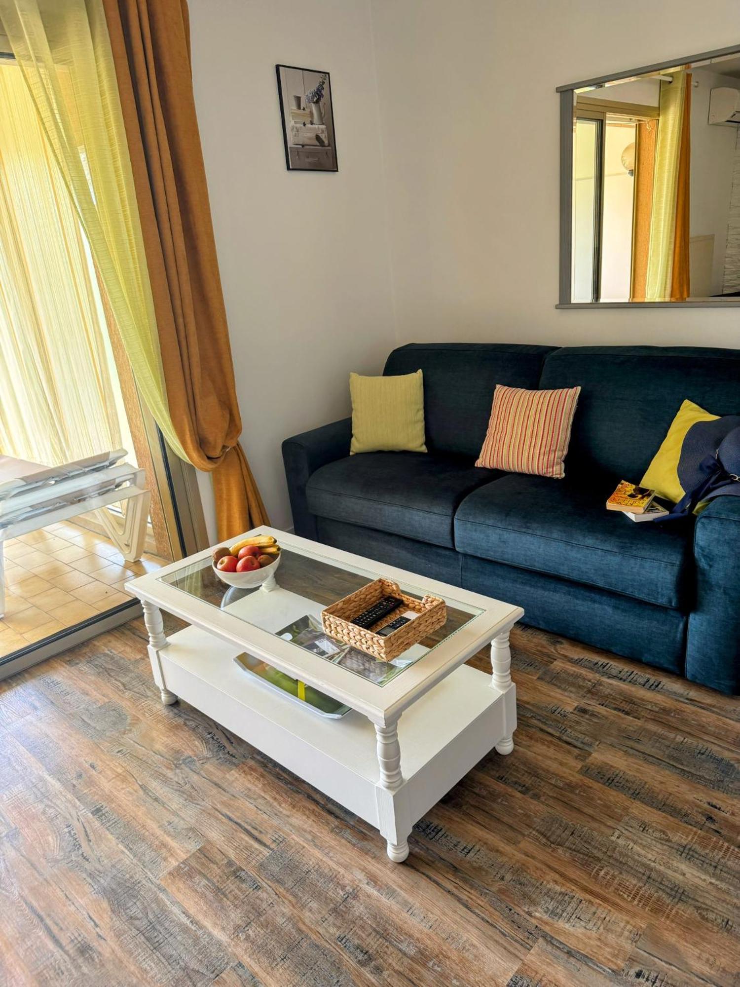 Apt "Laura" Terrasse - Parking - Plage - 5Pers Juan-les-Pins Exterior photo